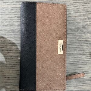 Kate Spade Black and Tan Wallet
